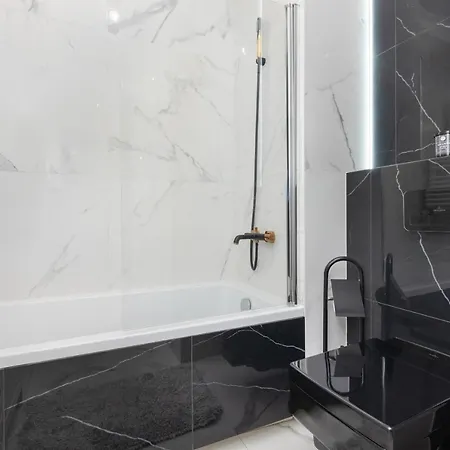 Lägenhet Wola Beautiful Pet-friendly By Renters Warszawa